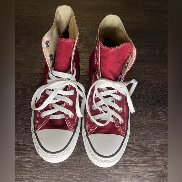 Maroon High top Converses - Slightly Used - Picture 1 of 7